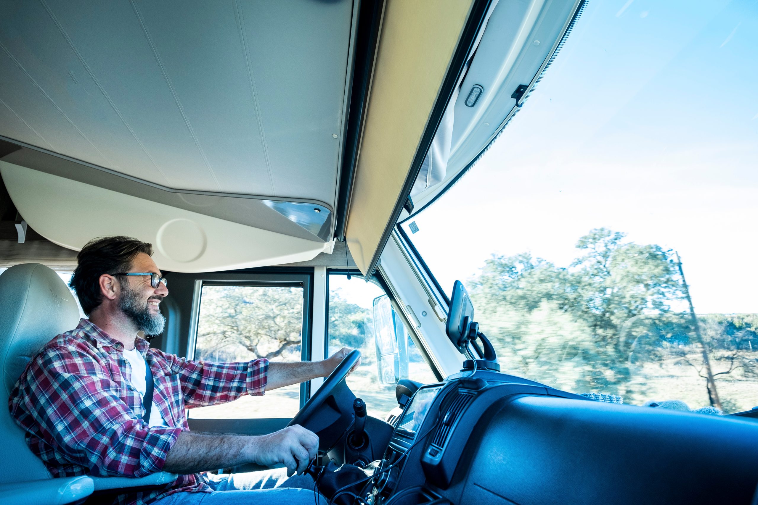 RV Safety Tips: Understanding and Avoiding Driving Left to Center